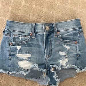 American Eagle Size 00 Light Wash Jean Shorts